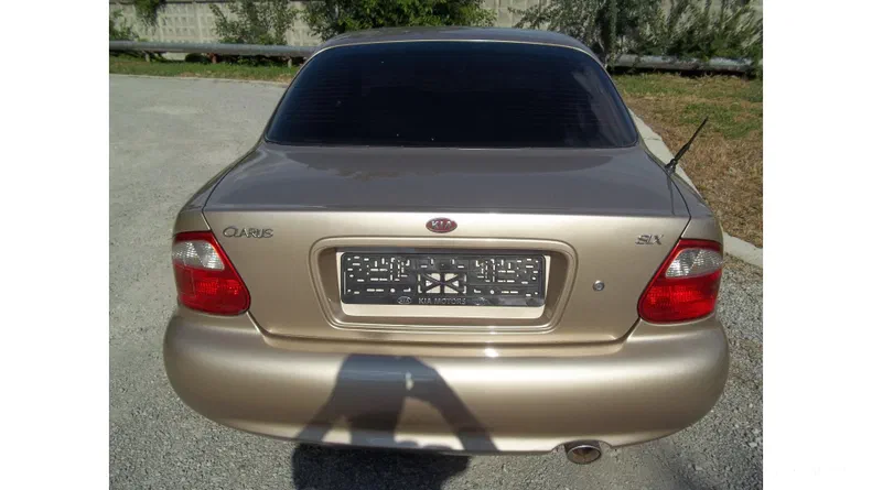 Kia Clarus 1999