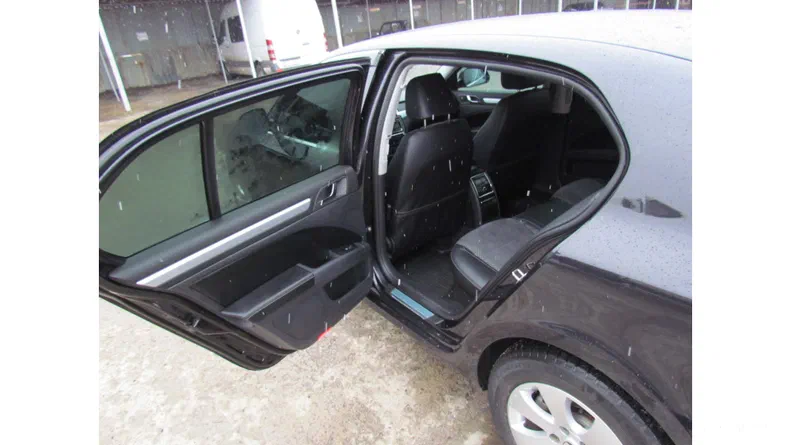 Skoda Superb 2013 - 6