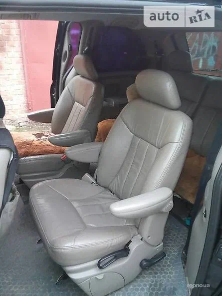 Chrysler Voyager 2002 - 8