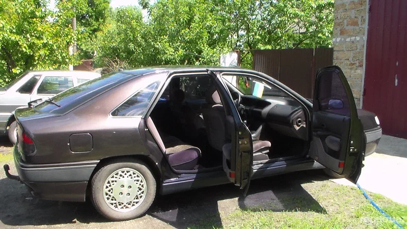 Renault Safrane 1994