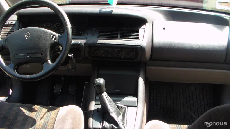 Renault Safrane 1994 - 6