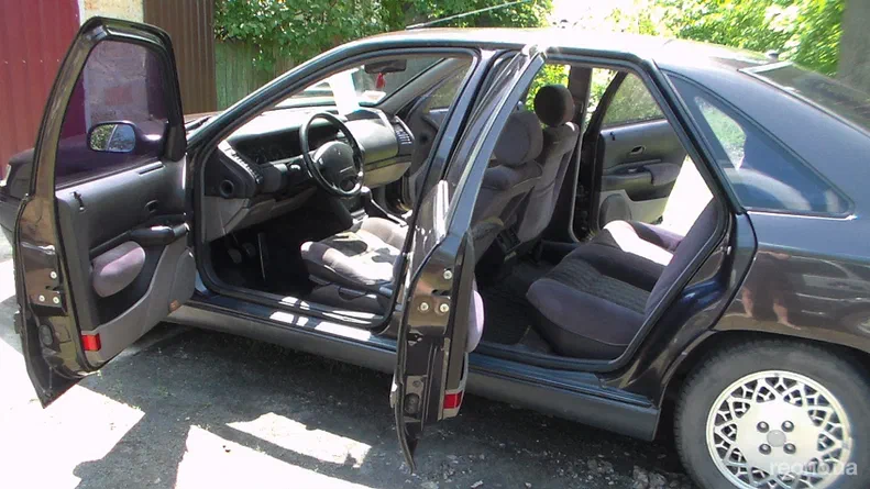 Renault Safrane 1994