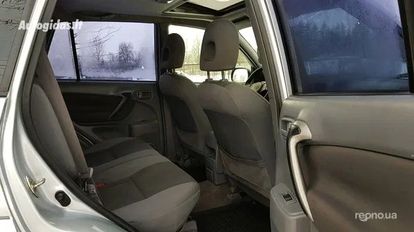 Toyota RAV4 2001 - 8