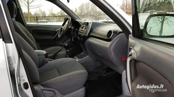 Toyota RAV4 2001 - 5