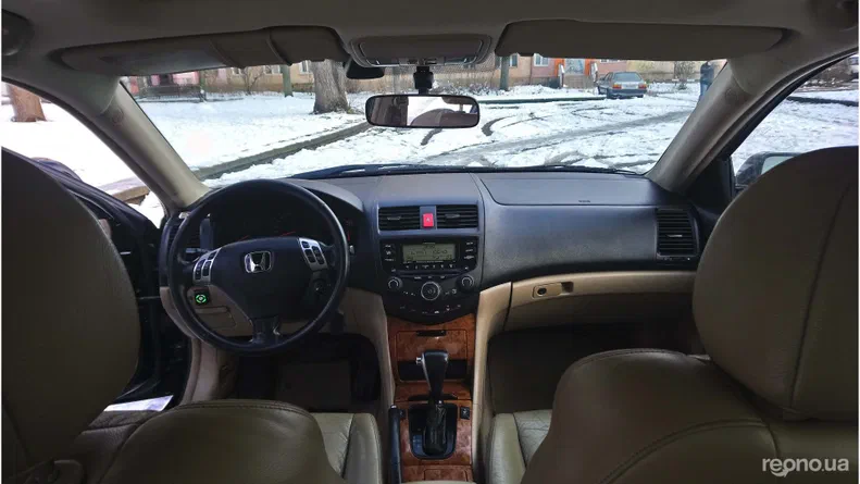 Honda Accord 2005 - 13