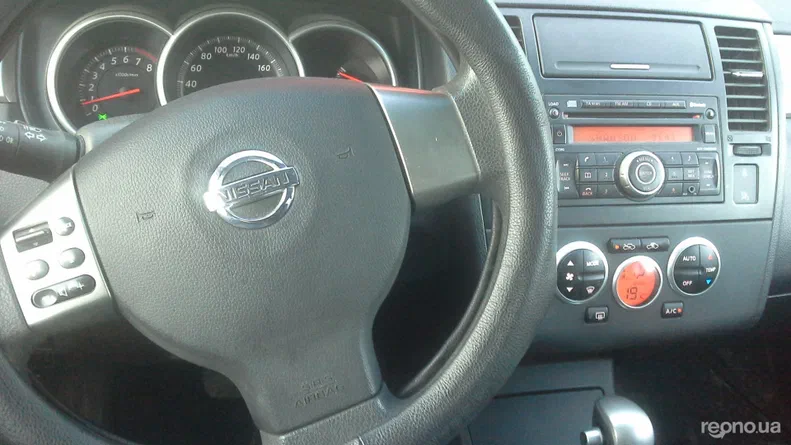 Nissan Tiida 2010