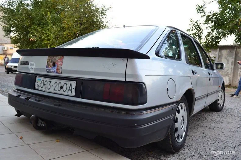 Ford Sierra 1987 - 8