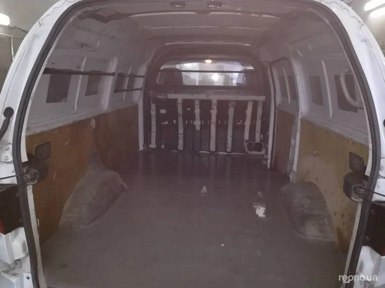 Hyundai H-1 2001 - 25