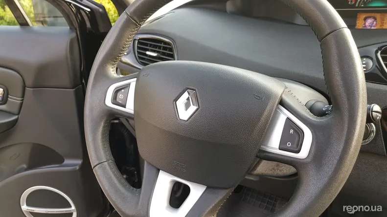 Renault Scenic 2012 - 15