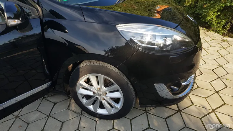 Renault Scenic 2012 - 3