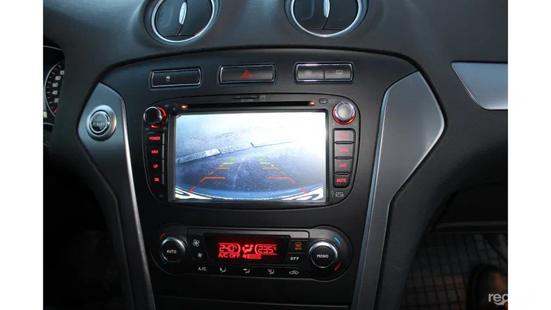 Ford Mondeo 2012 - 50