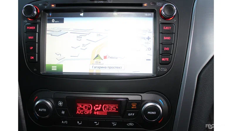 Ford Mondeo 2012 - 27