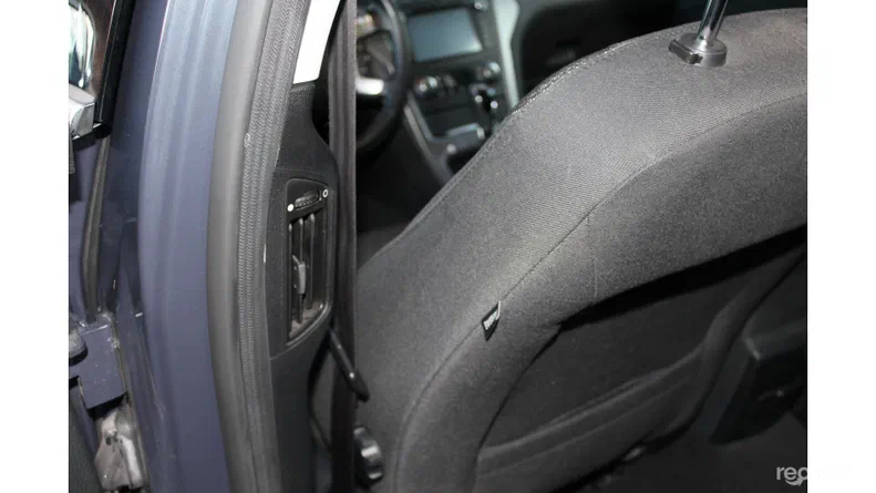 Ford Mondeo 2012 - 19