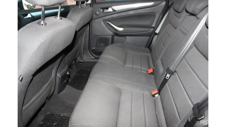 Ford Mondeo 2012 - 18