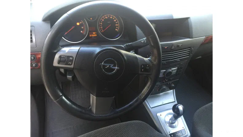 Opel Astra 2004 - 8