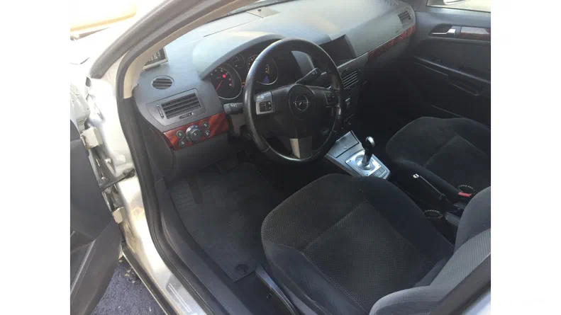 Opel Astra 2004 - 7
