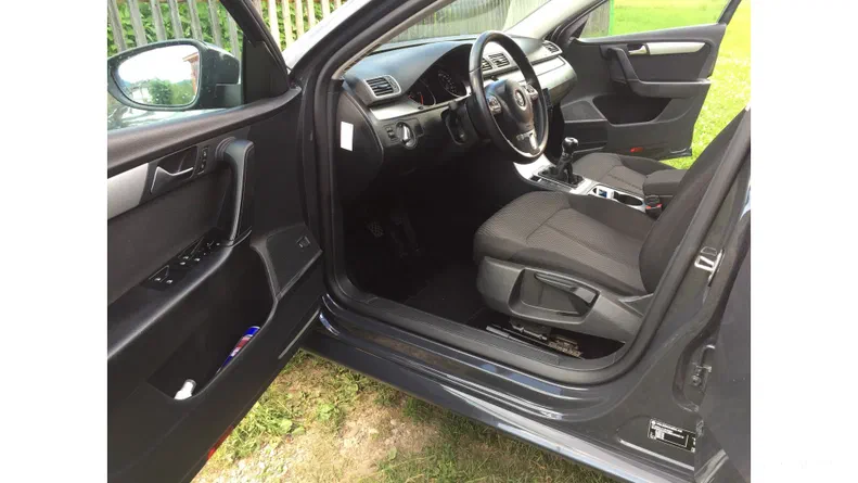 Volkswagen Passat 2012 - 5