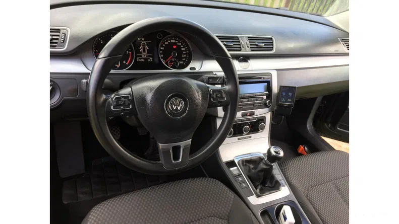 Volkswagen Passat 2012 - 6