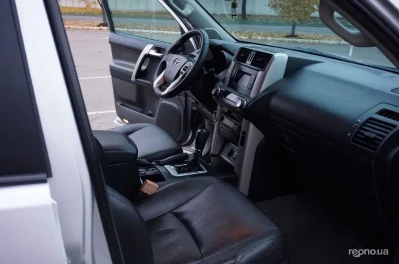 Toyota Land Cruiser 2011 - 5