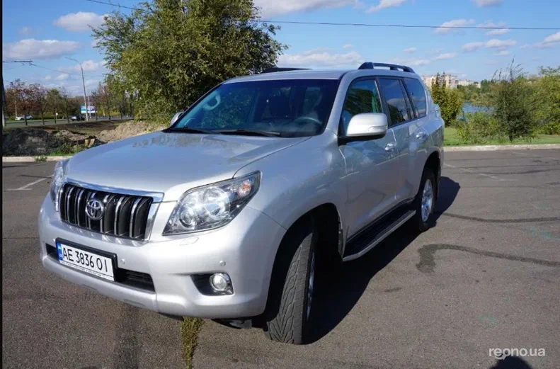 Toyota Land Cruiser 2011