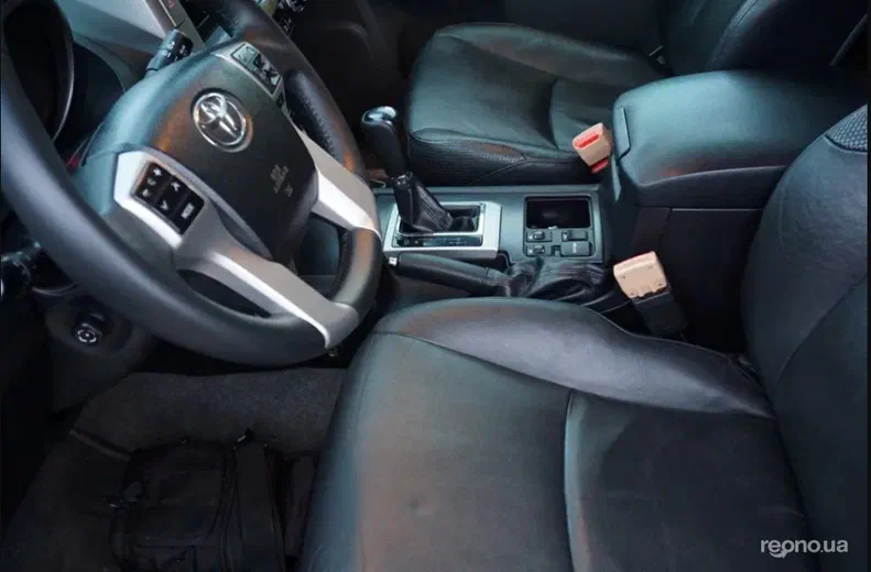 Toyota Land Cruiser 2011 - 9