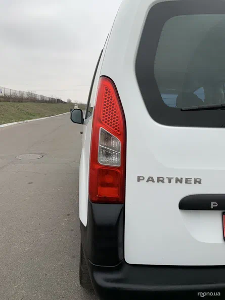 Peugeot Partner 2010 - 12