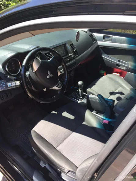 Mitsubishi Lancer 2011 - 11