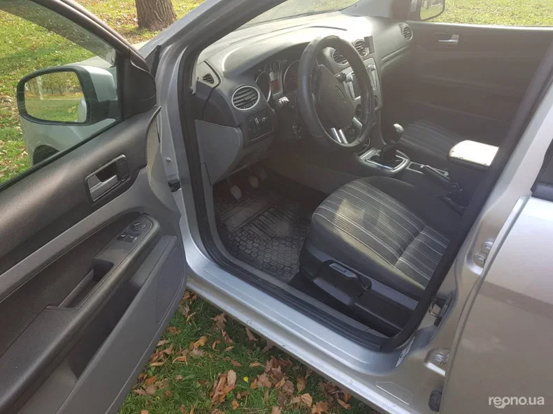 Ford Focus 2009 - 9