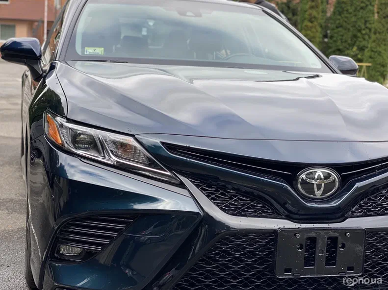 Toyota Camry 2018