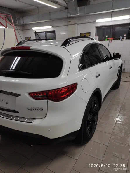 Infiniti QX70 2015 - 9