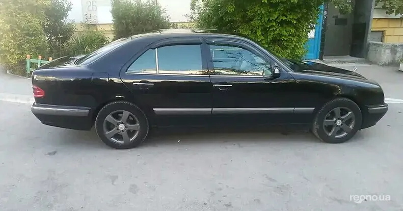 Mercedes-Benz E 270 2001