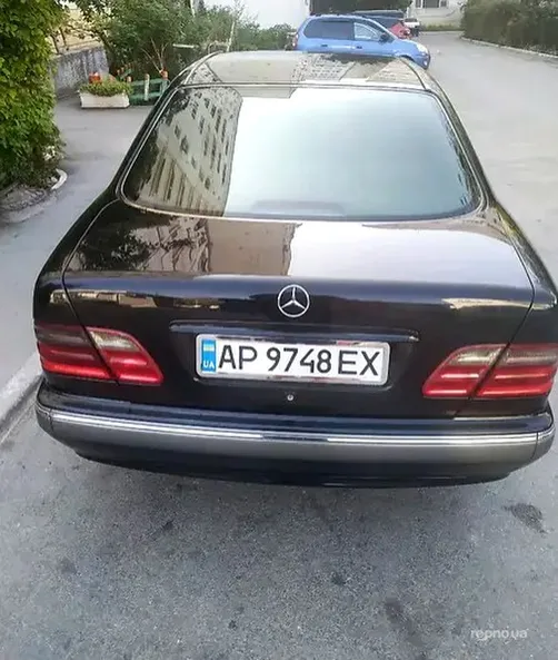 Mercedes-Benz E 270 2001