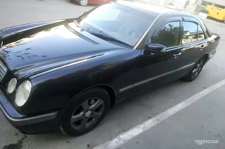 Mercedes-Benz E 270 2001