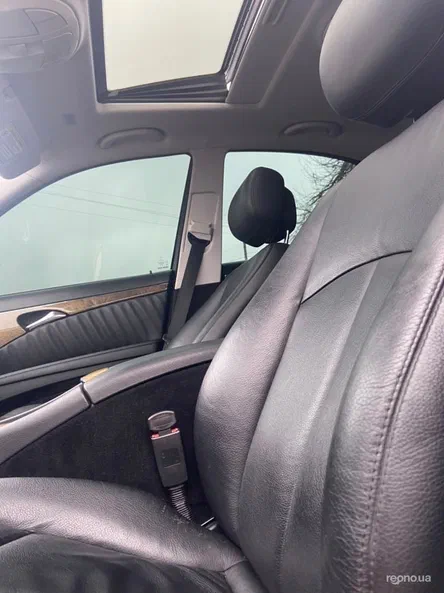 Mercedes-Benz E-Клас 2006 - 13