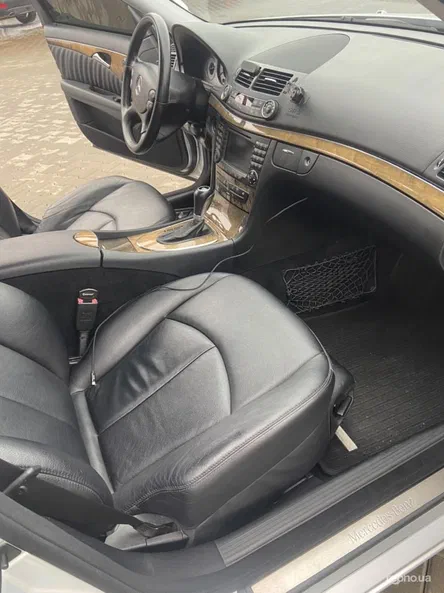 Mercedes-Benz E-Клас 2006 - 6