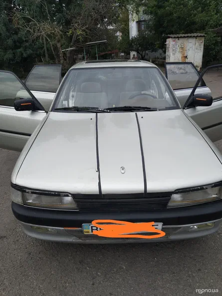 Toyota Camry 1987