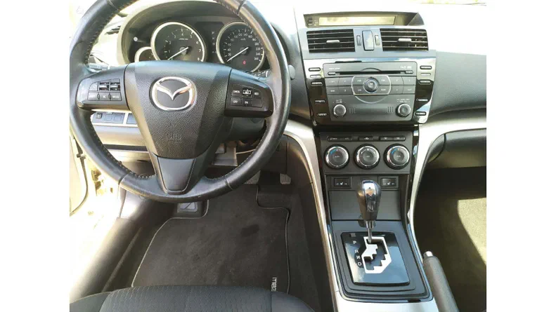 Mazda 6 2010 - 17