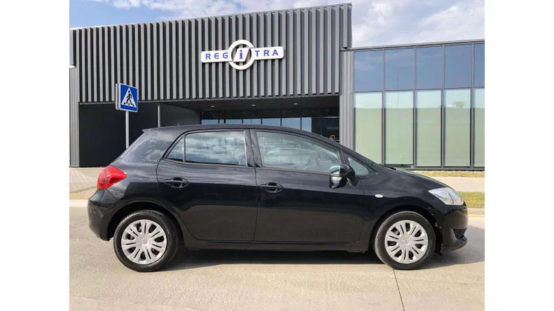 Toyota Auris 2009