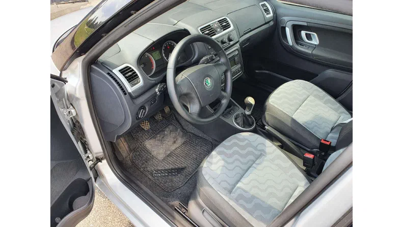 Skoda Fabia 2008 - 8