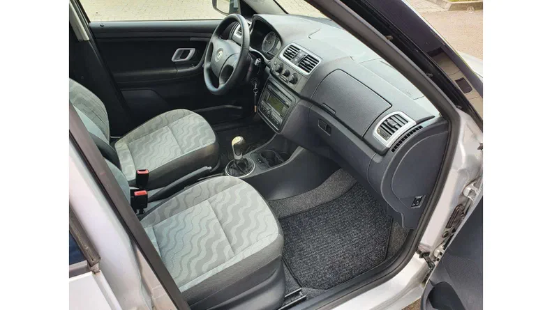 Skoda Fabia 2008 - 9