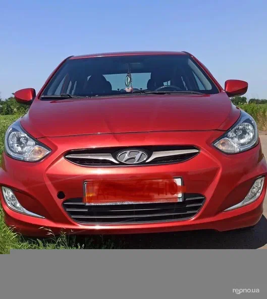 Hyundai Accent 2012