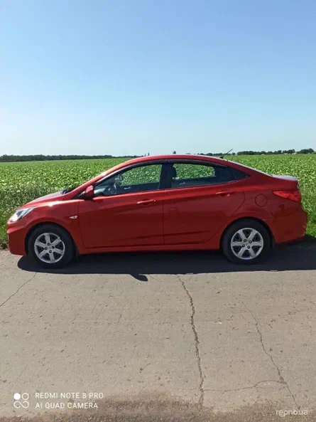 Hyundai Accent 2012