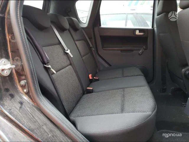 Mitsubishi Colt 2010 - 8