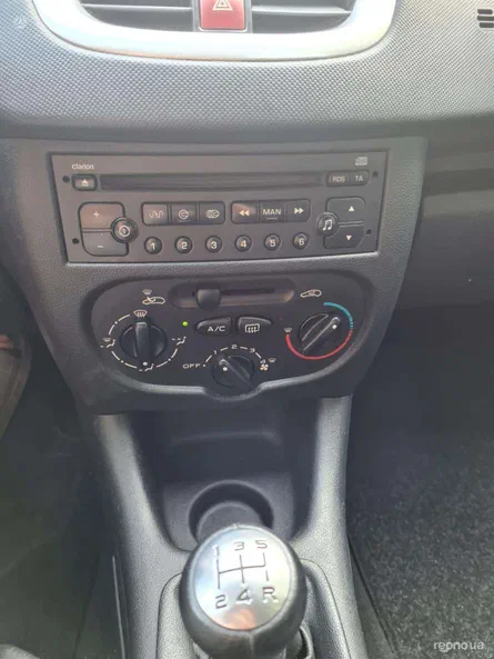 Peugeot 206 2011 - 10