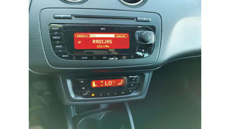 SEAT Ibiza 2010 - 19