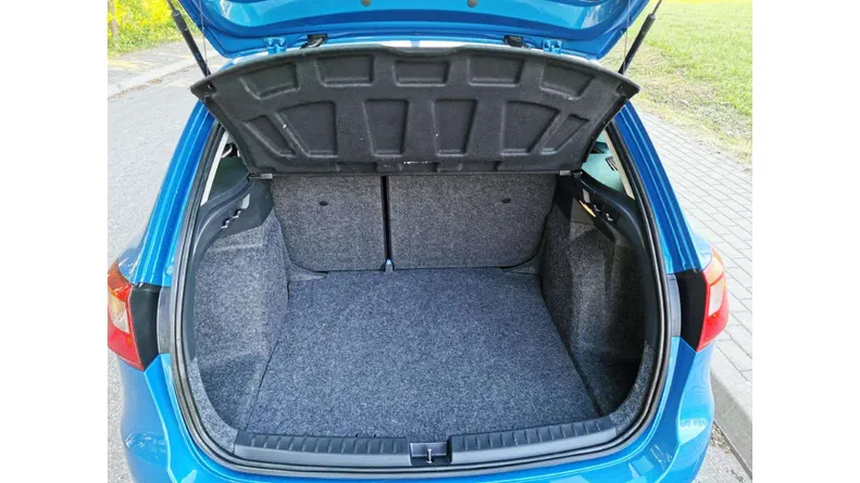 SEAT Ibiza 2010 - 11