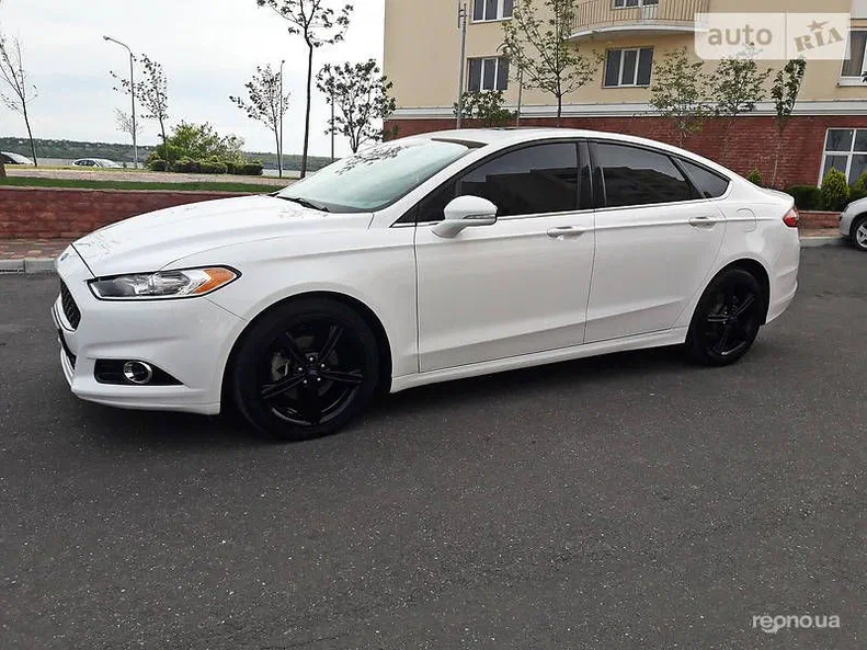 Ford Fusion 2015 - 11