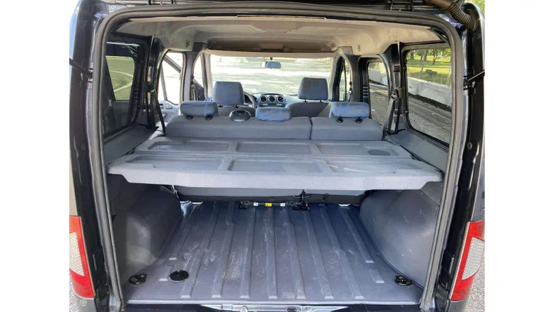 Ford Tourneo Connect 2010 - 9