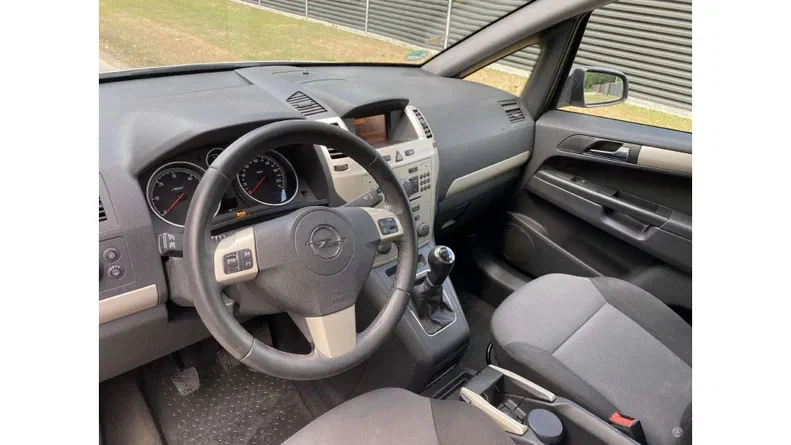 Opel Zafira 2009 - 7