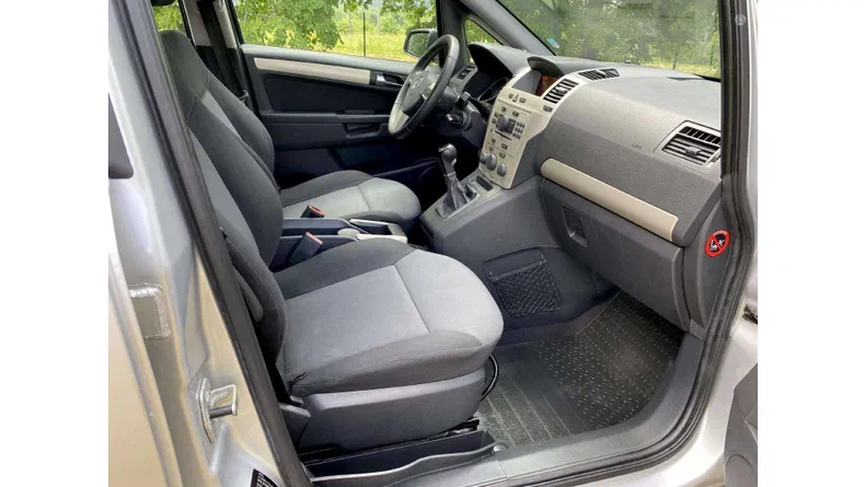 Opel Zafira 2009 - 8
